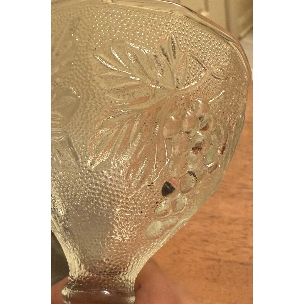 Vintage Indiana Glass Grape And Leaves Sherbet Glass/Goblet‎ EUC 4.5